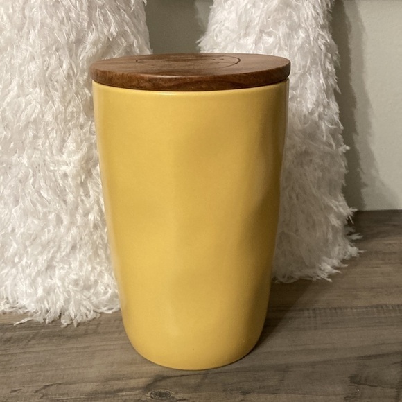 Rae Dunn CRACK ME UP YELLOW CERAMIC CELLAR WITH WOODEN LID - Picture 5 of 8